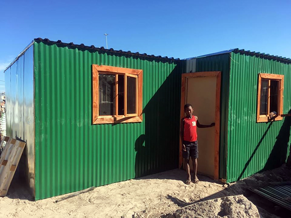 KeNako Anganathis new shack